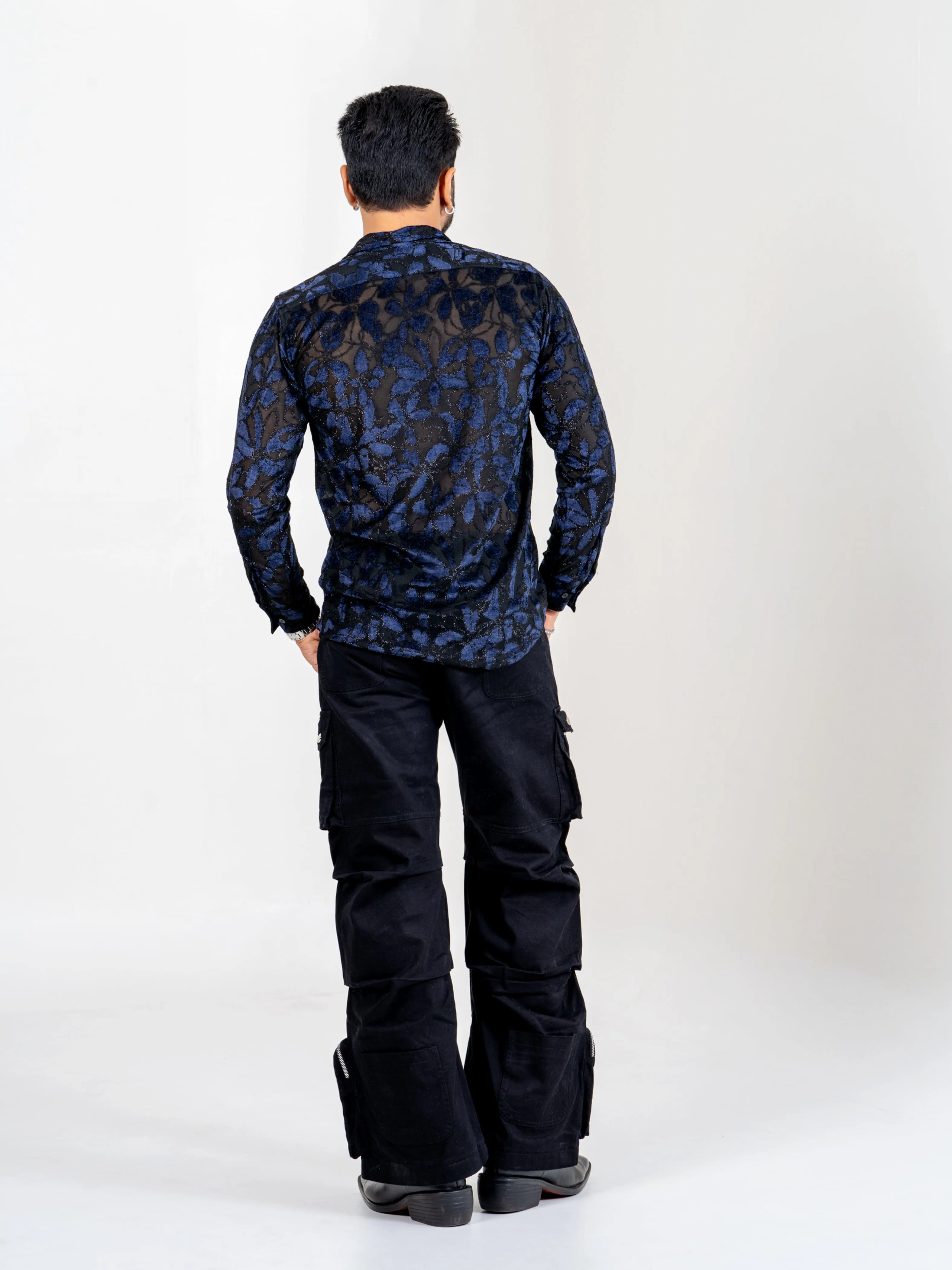 Firangi Yarn Spread Collar Full Sleeves Sheen Party Shirt - Black/Blue
