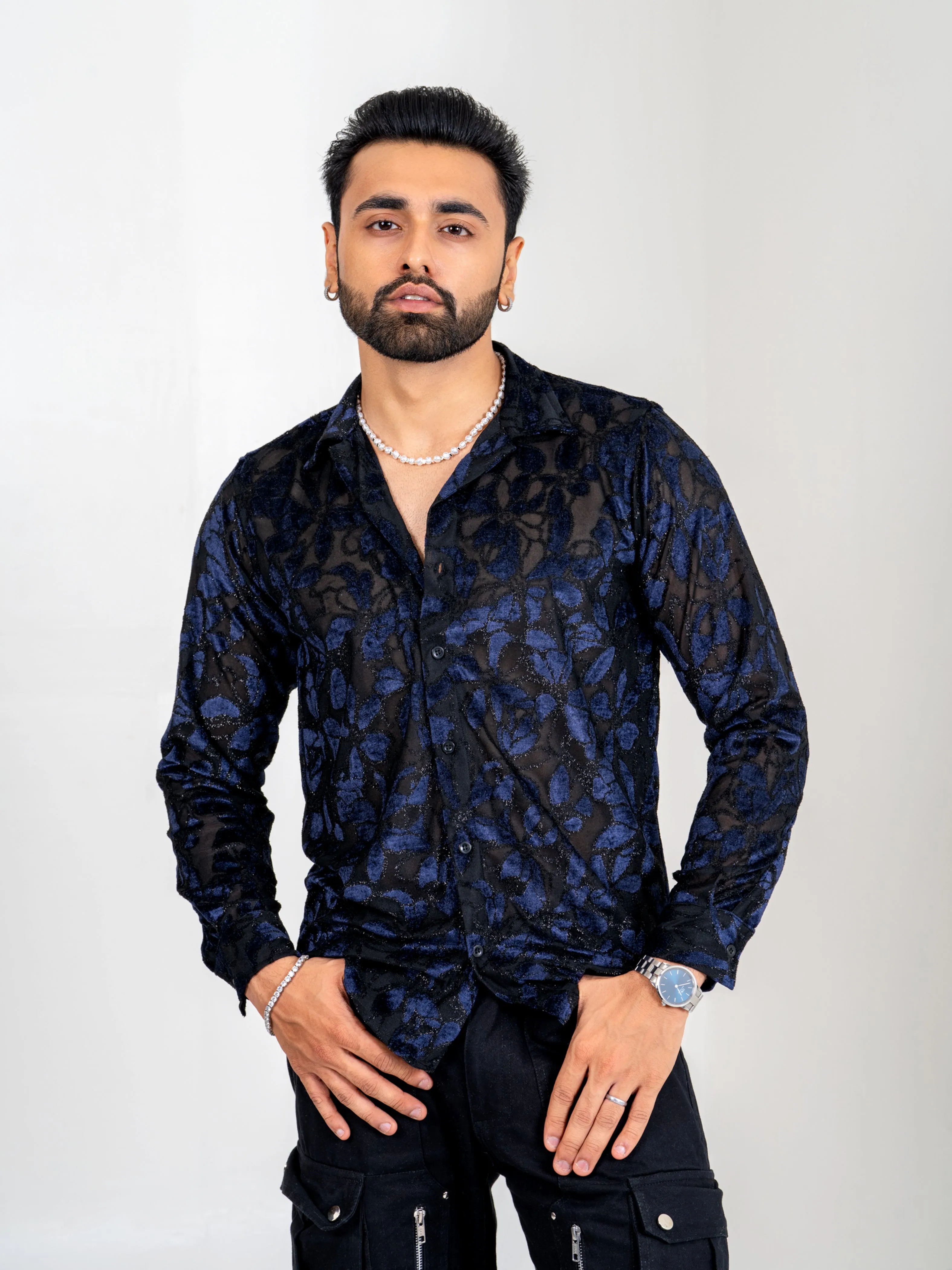 Firangi Yarn Spread Collar Full Sleeves Sheen Party Shirt - Black/Blue