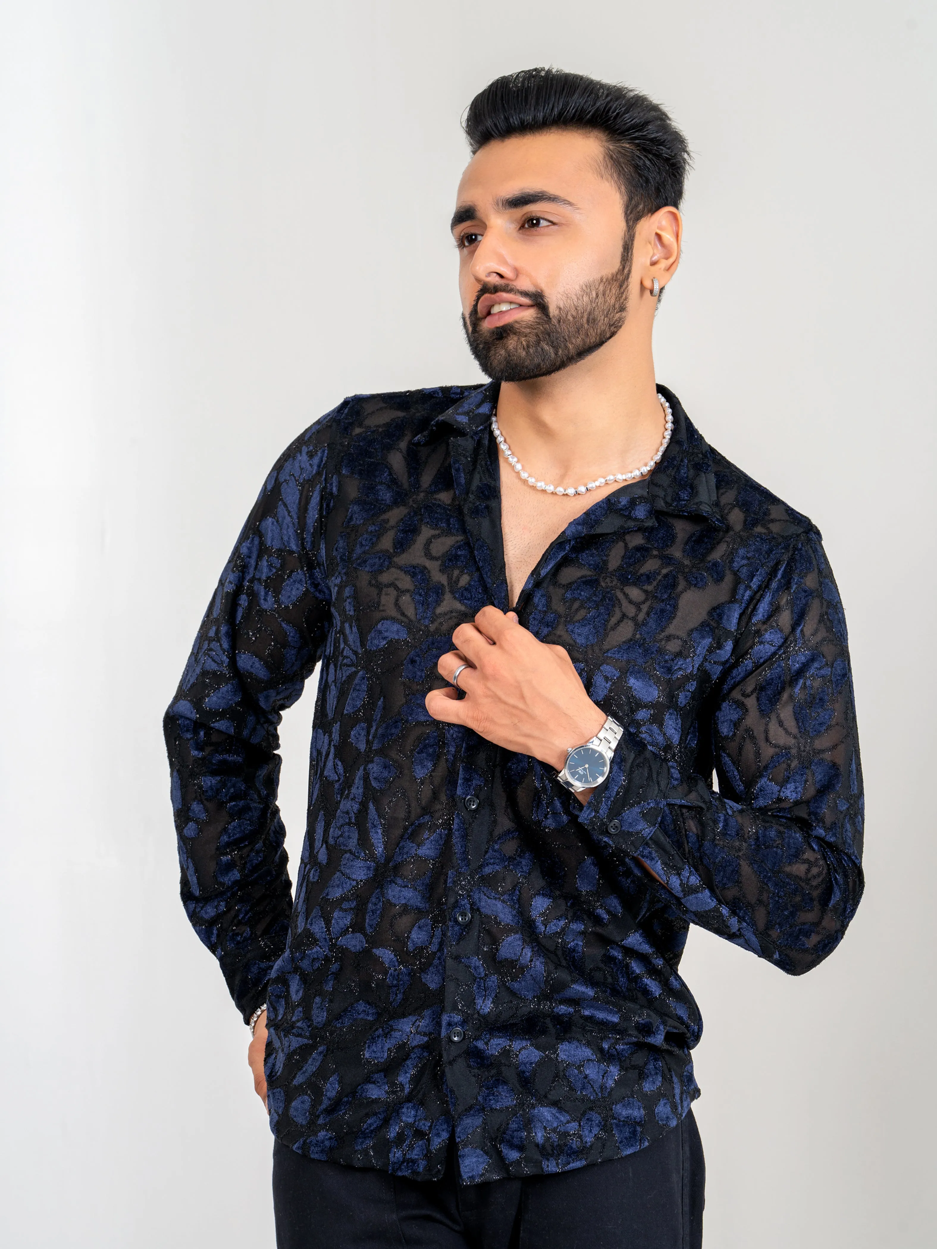 Firangi Yarn Spread Collar Full Sleeves Sheen Party Shirt - Black/Blue