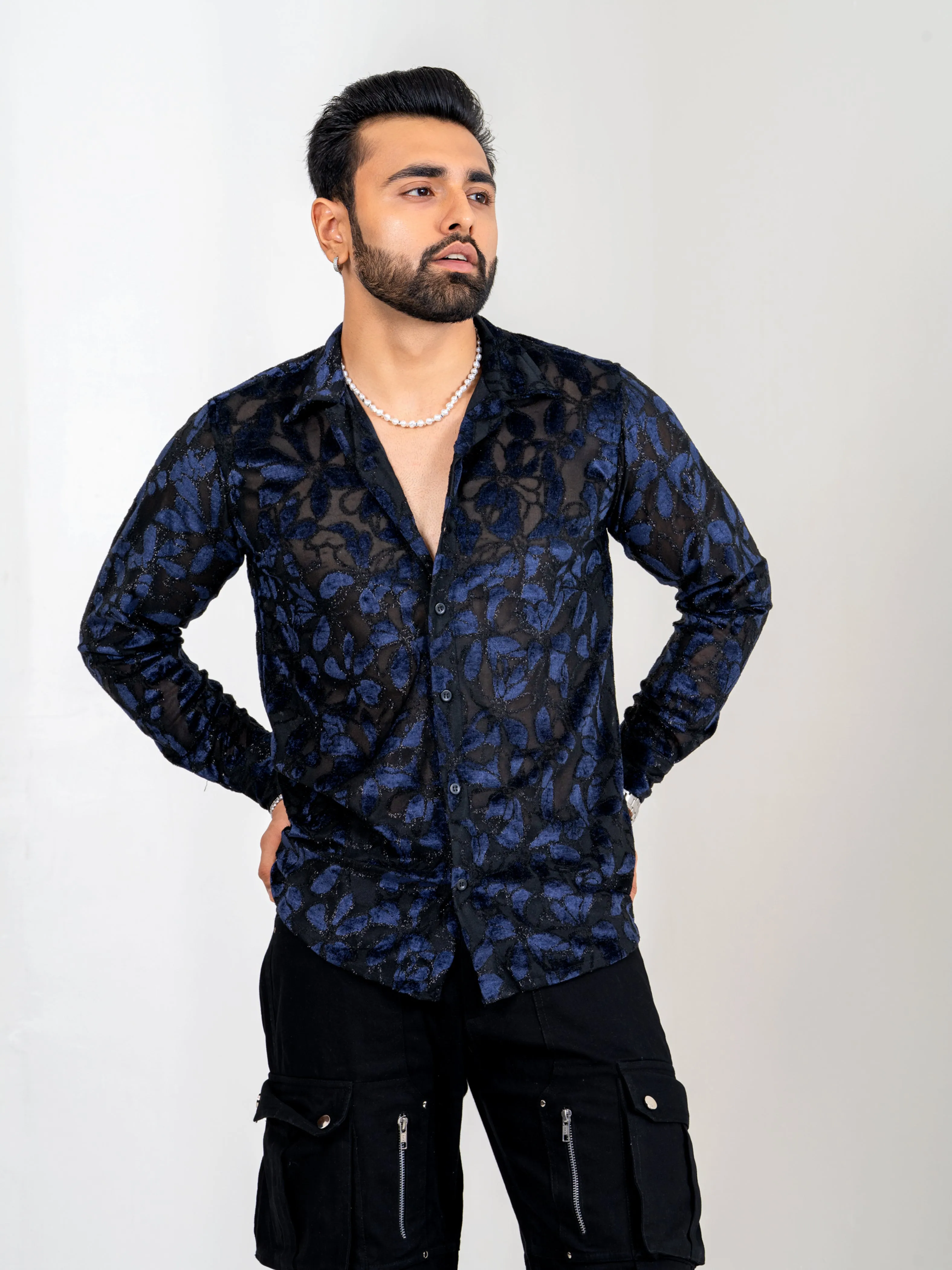 Firangi Yarn Spread Collar Full Sleeves Sheen Party Shirt - Black/Blue