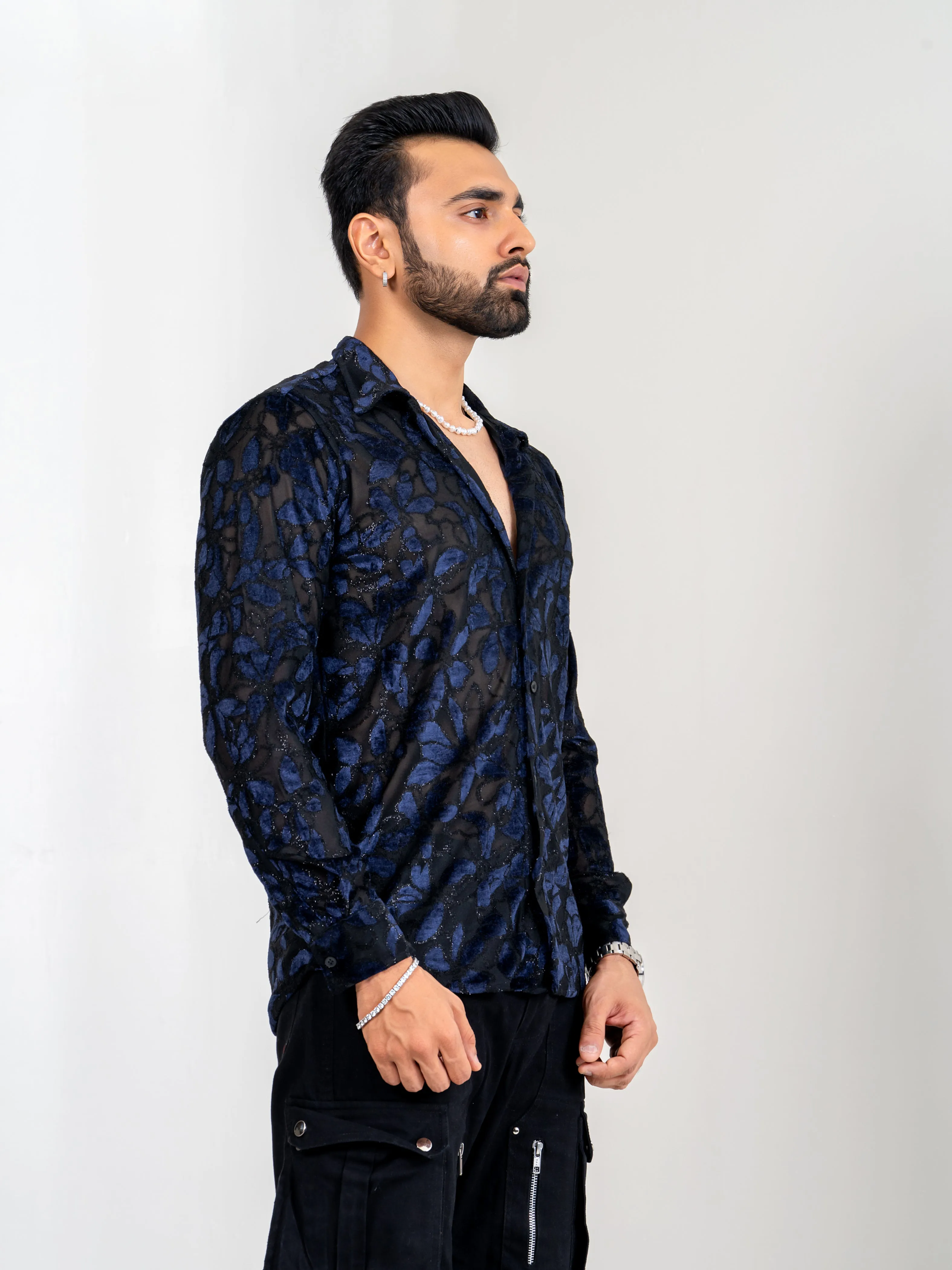 Firangi Yarn Spread Collar Full Sleeves Sheen Party Shirt - Black/Blue