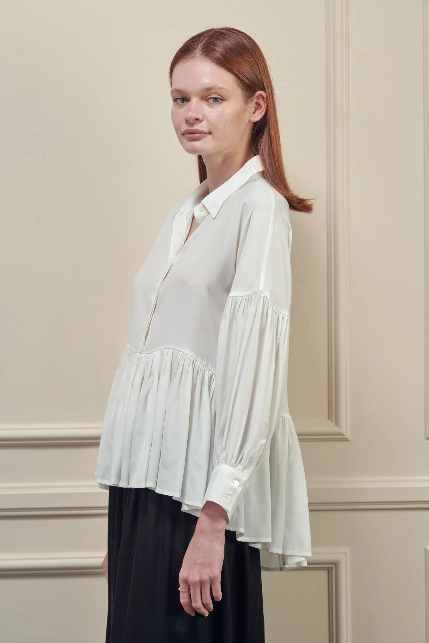 High and low button-down shirts