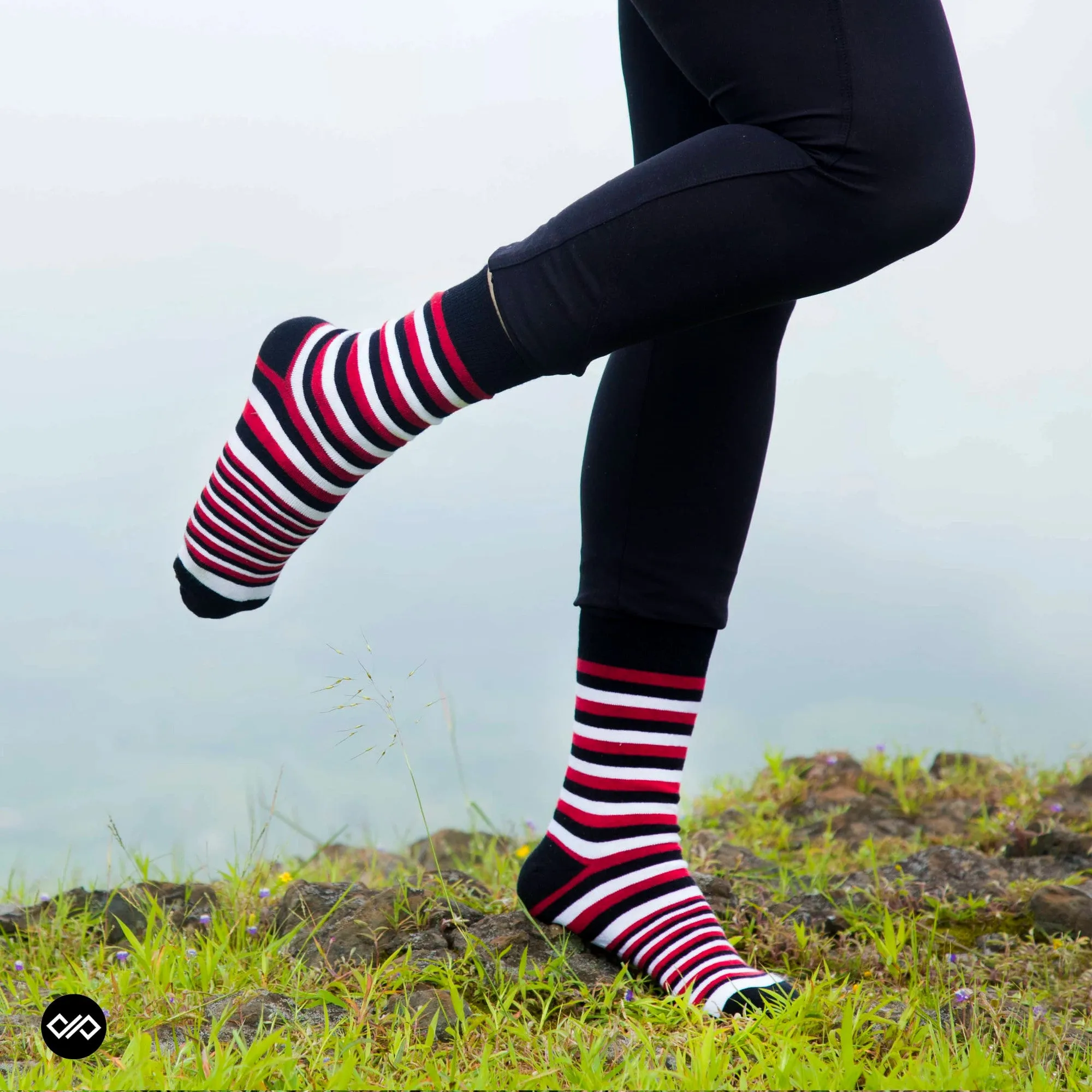 Trendy Stripes Crew Socks - Unisex 3-Pack for a Modern Look