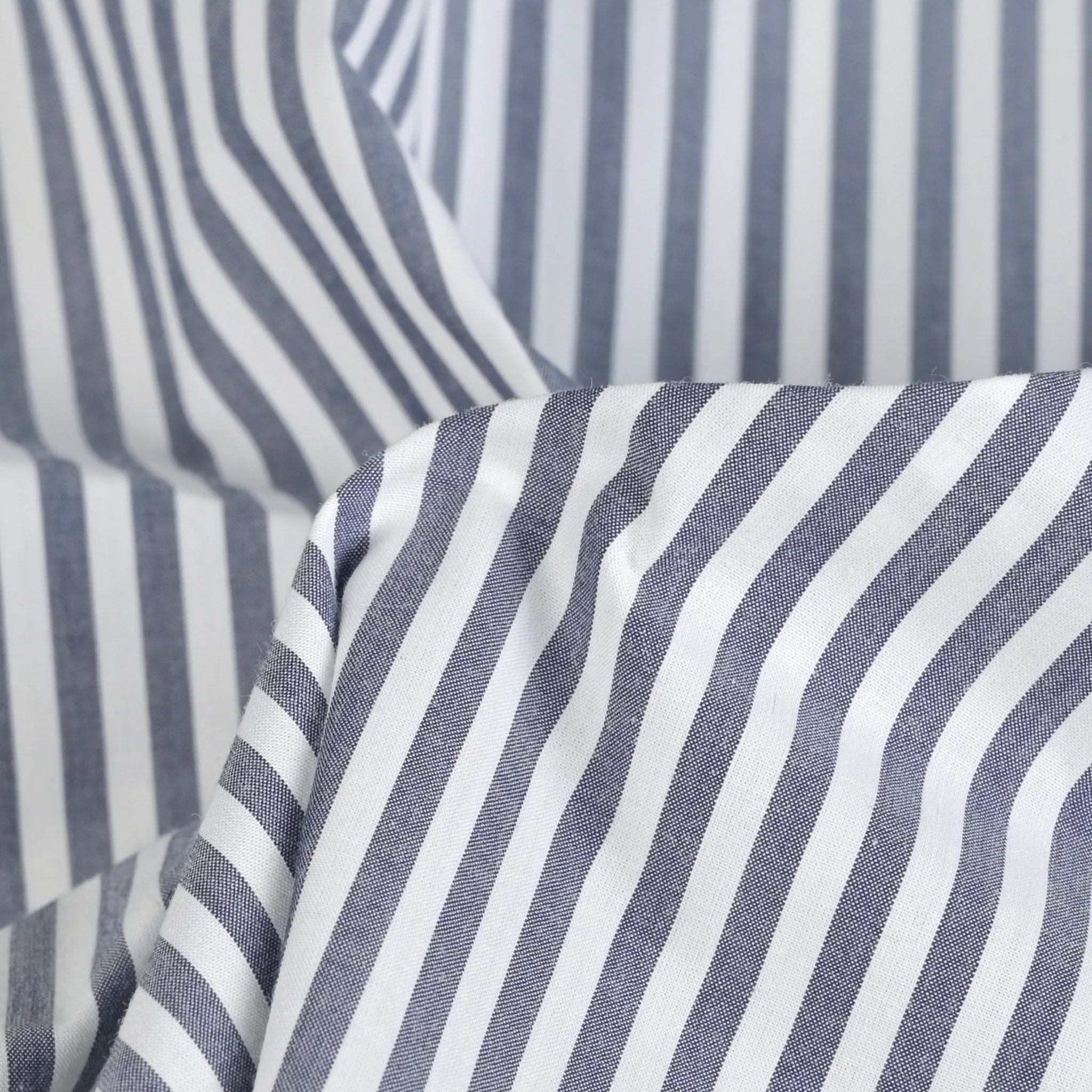White & Blue Poplin Fabric 98933