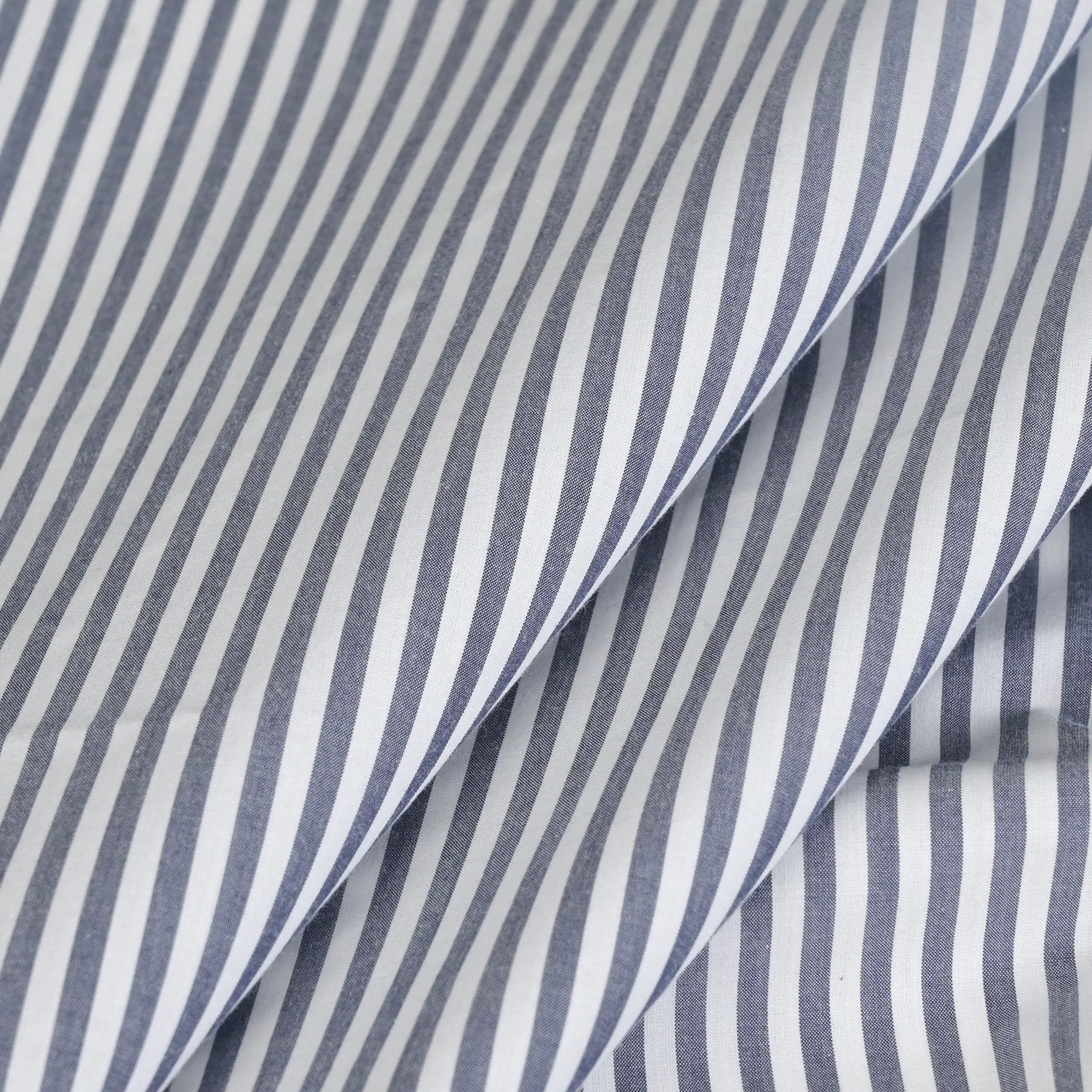 White & Blue Poplin Fabric 98933